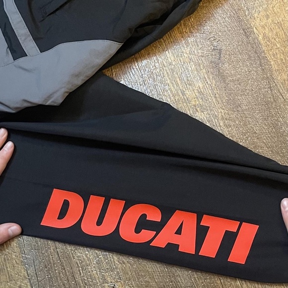 Supreme Black and Gray Windbreaker with Red Accents - Picture 3 of 5